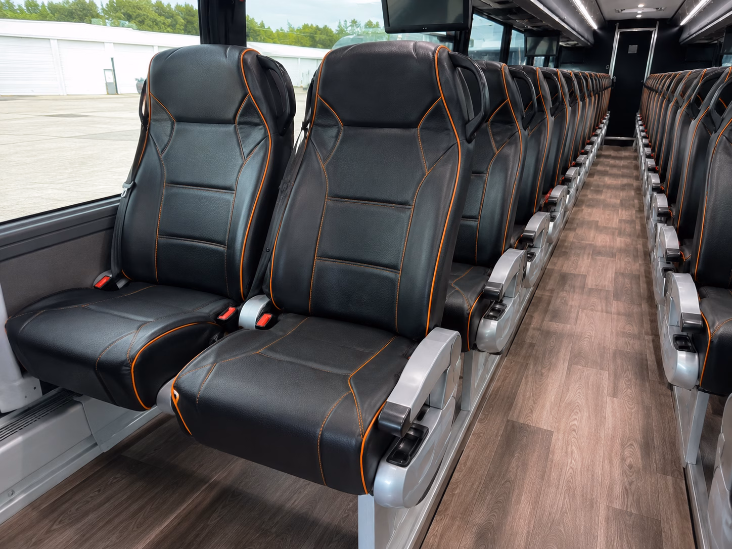 norwalk airport shuttles for military and government travel