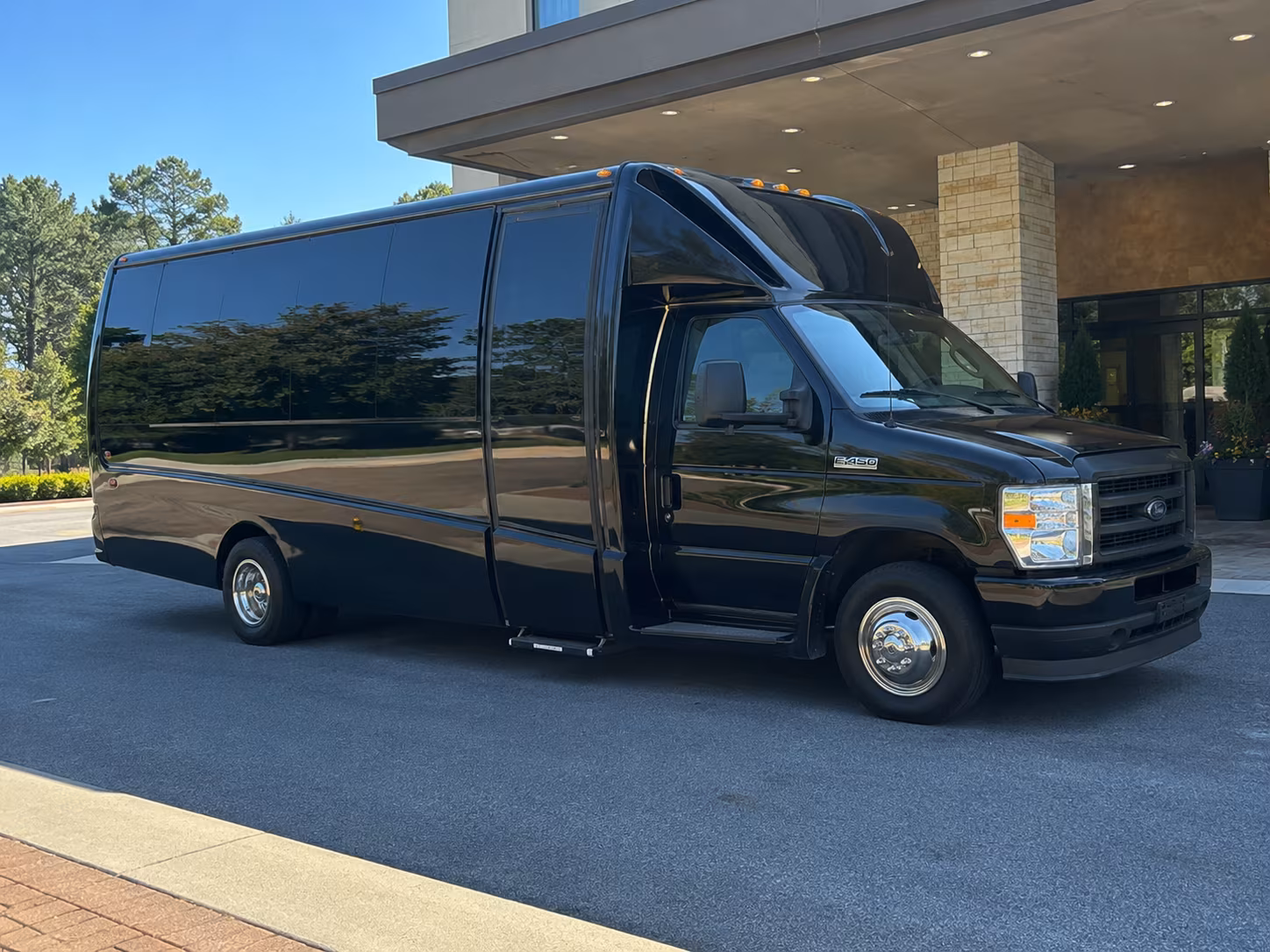 norwalk bus rentals for california road trips and arizona travel