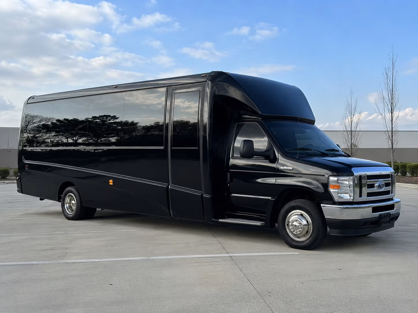 norwalk parking shuttle and park and ride bus rentals