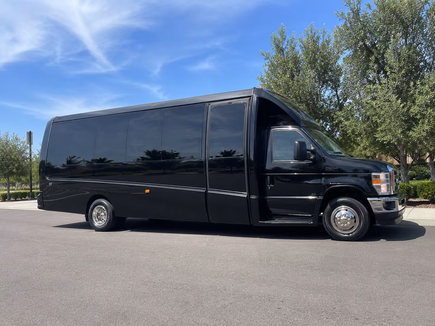 rent a field trip bus to norwalk museums and science centers